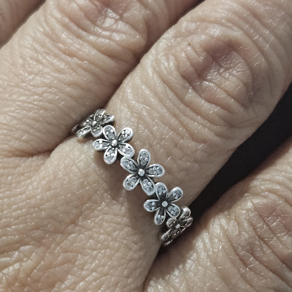 Pandora Silver Daisy Ring